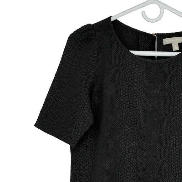*Women’s Banana Republic Size 6 Black Textured Polyester/Elastane SS Top - Picture 3 of 8